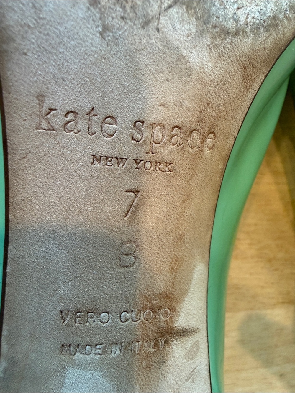 kate spade green patent pumps with lucite turquoise square accent 7B - Picture 5 of 8